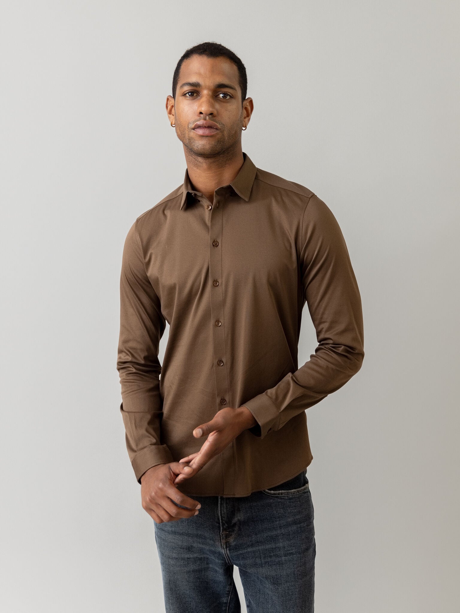 Modelshot / Chocolate Brown / Detail